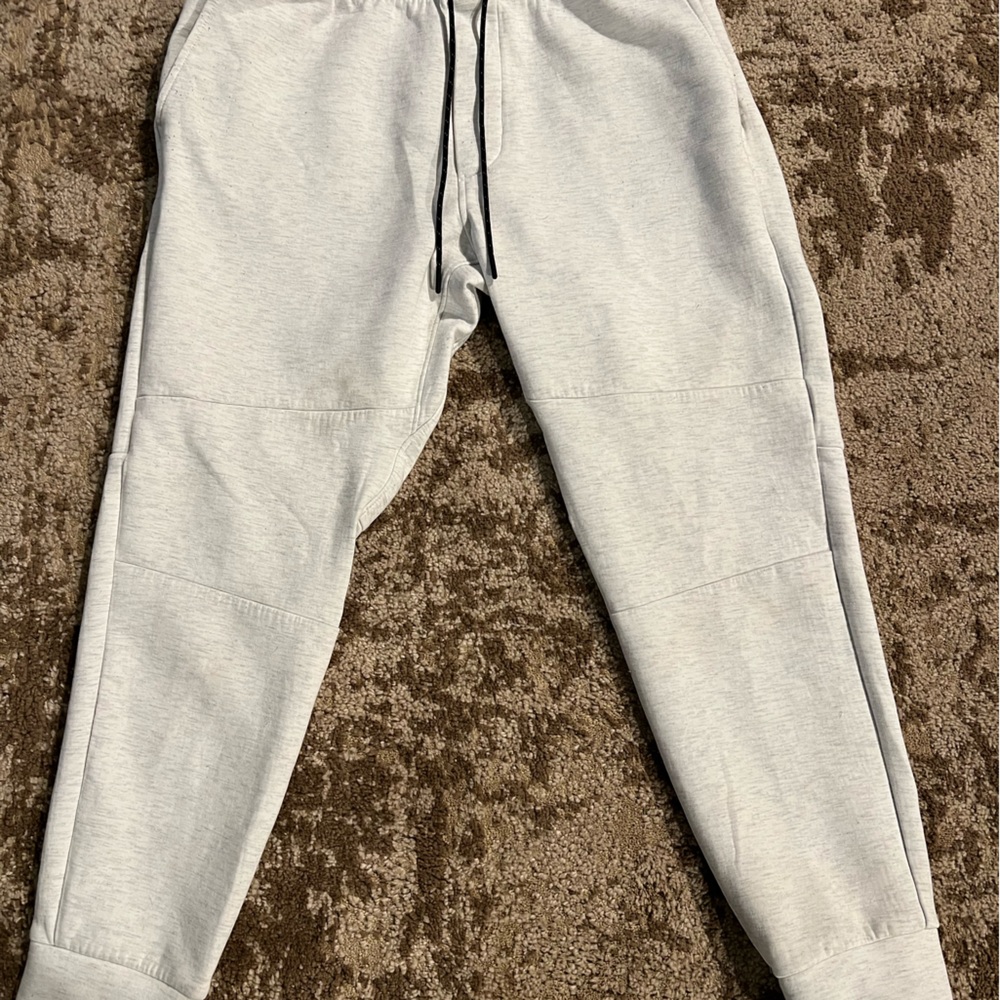 Men’s large - Picture 2 of 3